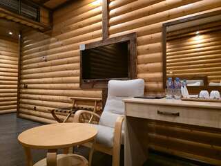 Гостиница Рафаэль Железноводск Двухместный номер с 2 отдельными кроватями-9