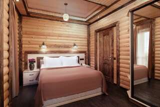 Гостиница Рафаэль Железноводск Люкс с кроватью размера «king-size» и гидромассажной ванной-15